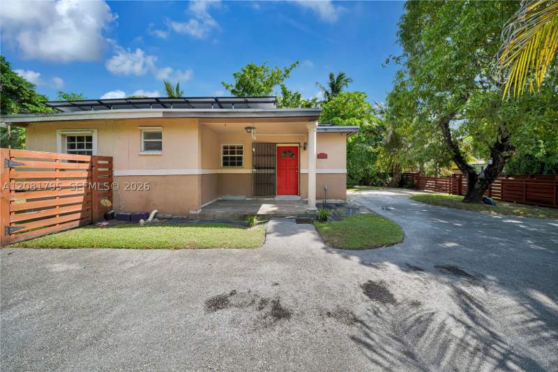 3 bedroom SingleFamilyResidence at 6401 SW 63rd Ct, Cocoplum Terrace Addn Par, South Miami — photo 4