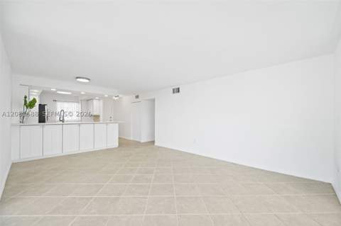 4000 NE 169th St 607, North Miami Beach FL - photo 16 of 48