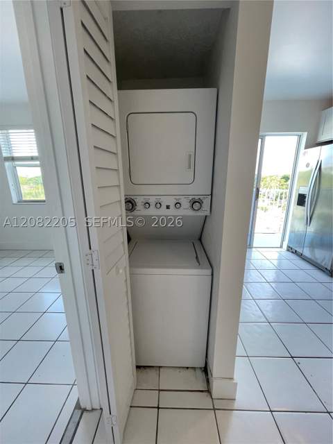 2575 SW 27th Ave 506, Miami FL - photo 8 of 10