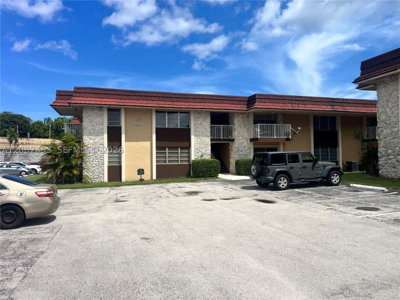 1 bedroom Condominium at 5501 SW 77th Ct 102C, Lakeview Gardens Condo, Miami — photo 2