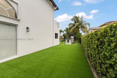 15931 SW 61st Ln, Miami FL - photo 6 of 39