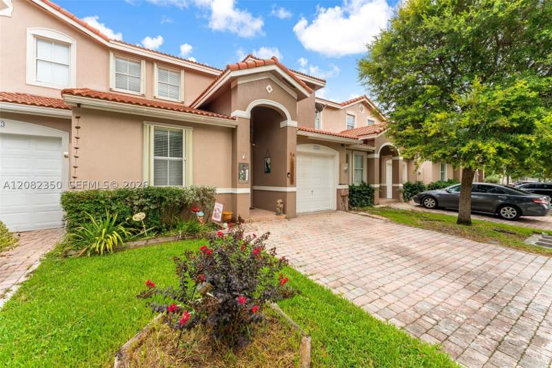 4 bedroom Townhouse at 27293 SW 138th Path, Riverside At Bisc Natl Pk, Homestead — photo 2