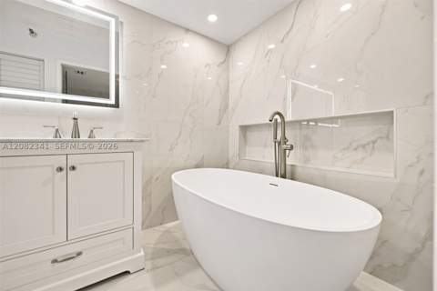 19101 NE 36th Ct 1704, Aventura FL - photo 18 of 40
