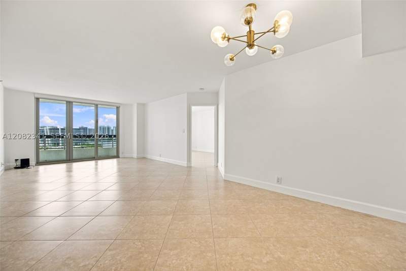 2 bedroom Condominium at 19101 NE 36th Ct 1704, Mystic Pointe Condo No Th, Aventura — photo 4