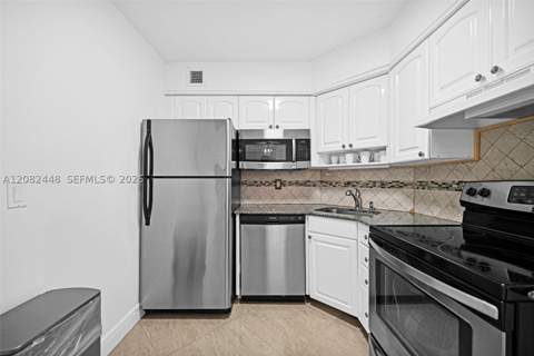 5225 Collins Ave 1015, Miami Beach FL - photo 20 of 30