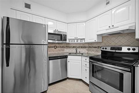 5225 Collins Ave 1015, Miami Beach FL - photo 21 of 30