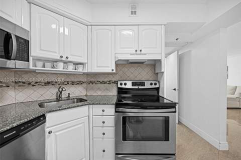 5225 Collins Ave 1015, Miami Beach FL - photo 22 of 30