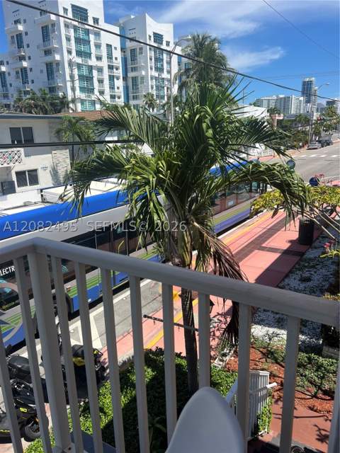 7720 Harding Ave 8, Miami Beach FL - photo 10 of 41