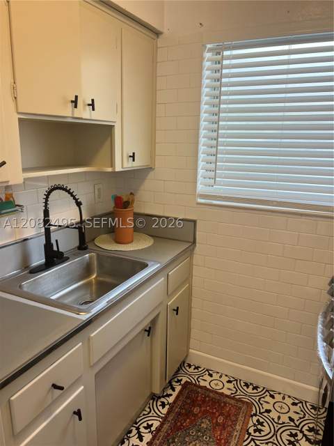 7720 Harding Ave 8, Miami Beach FL - photo 24 of 41