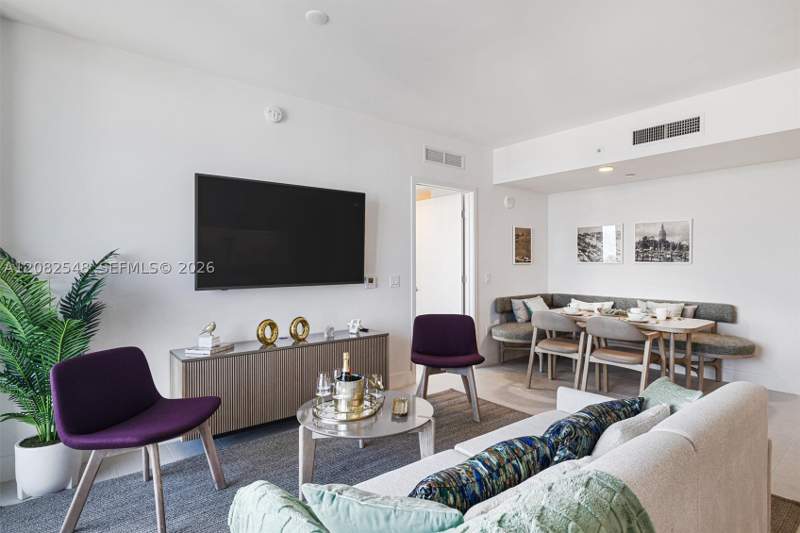 2 bedroom HotelMotel at 159 NE 6th St 4305, Downtown Miami, Miami — photo 4