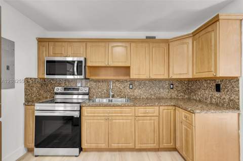 739 W 30th St, Hialeah FL - photo 7 of 22