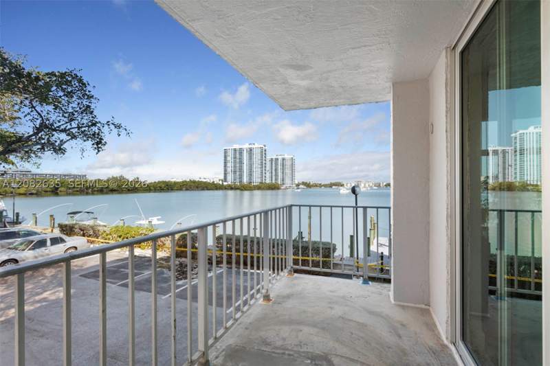 2 bedroom Condominium at 16558 NE 26th Ave 2G, Reef East Condo, North Miami Beach — photo 2