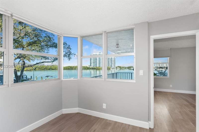 2 bedroom Condominium at 16558 NE 26th Ave 2G, Reef East Condo, North Miami Beach — photo 3