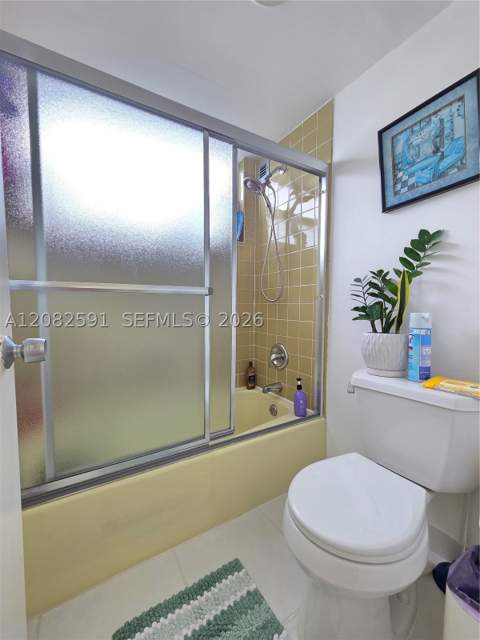 2841 NE 163rd St 402, North Miami Beach FL - photo 11 of 36