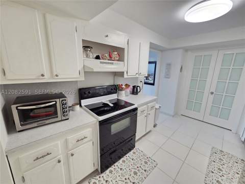 2841 NE 163rd St 402, North Miami Beach FL - photo 15 of 36