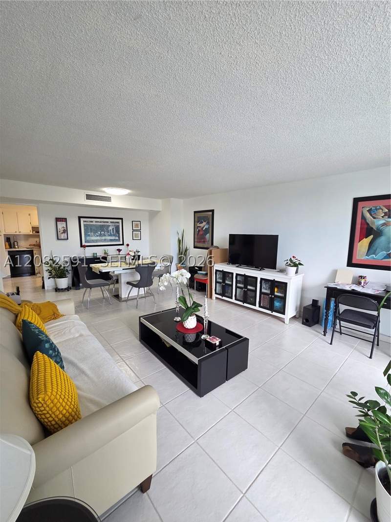 3 bedroom Condominium at 2841 NE 163rd St 402, Stratford House Condo, North Miami Beach — photo 5