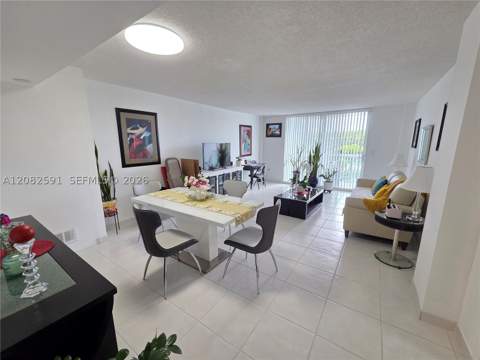 2841 NE 163rd St 402, North Miami Beach FL - photo 6 of 36