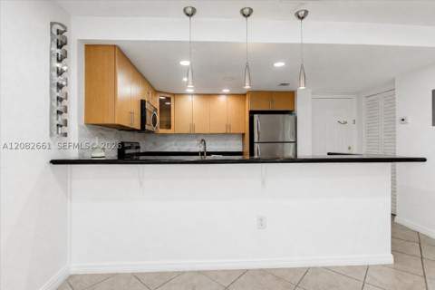 1975 Normandy Dr 303, Miami Beach FL - photo 7 of 21