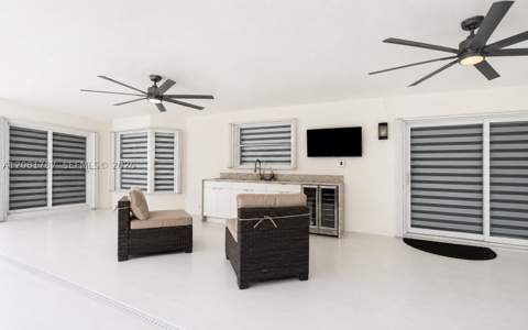 14846 SW 168th Ter, Miami FL - photo 22 of 50