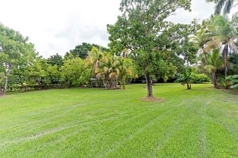381 SW 127th Ave, Miami FL - photo 9 of 27