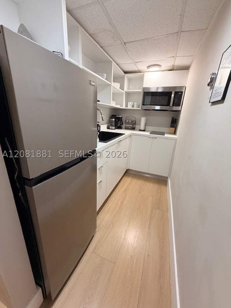 2 bedroom Condominium at 750 Collins Ave 206, The Empire Condo, Miami Beach — photo 3