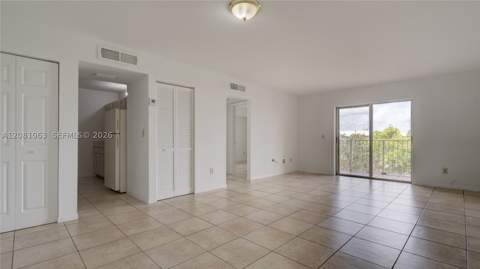 8260 SW 210th St 308, Cutler Bay FL - photo 10 of 25