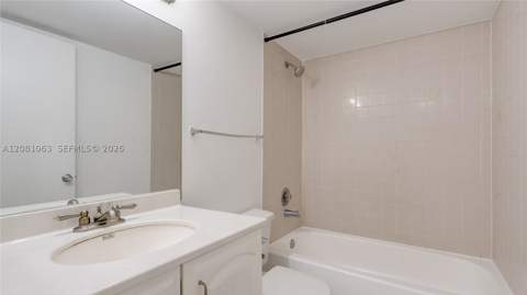8260 SW 210th St 308, Cutler Bay FL - photo 16 of 25