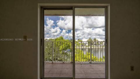 8260 SW 210th St 308, Cutler Bay FL - photo 19 of 25