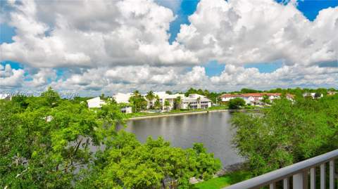 8260 SW 210th St 308, Cutler Bay FL - photo 20 of 25