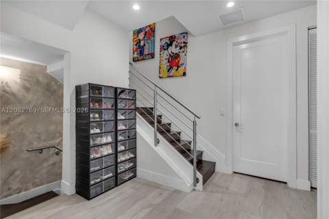 10545 NW 63rd Ter, Doral FL - photo 11 of 52