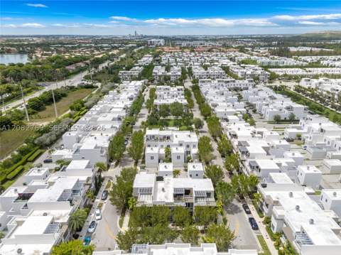 10545 NW 63rd Ter, Doral FL - photo 14 of 52