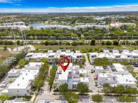 10545 NW 63rd Ter, Doral FL - photo 17 of 52