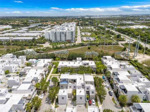 10545 NW 63rd Ter, Doral FL - photo 19 of 52