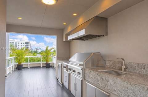 10545 NW 63rd Ter, Doral FL - photo 7 of 52