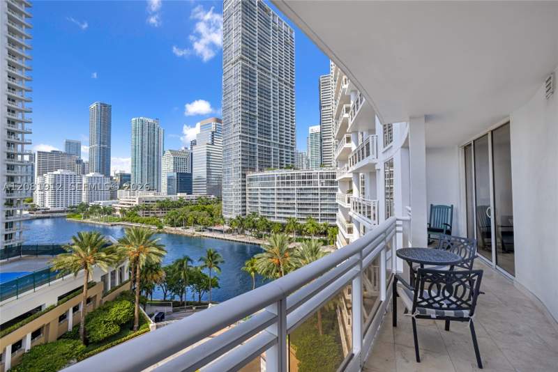 1 bedroom Condominium at 901 Brickell Key Blvd 1001, Carbonell Condo, Miami — photo 2