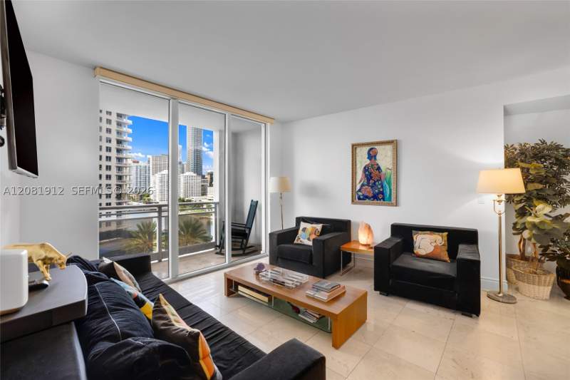 1 bedroom Condominium at 901 Brickell Key Blvd 1001, Carbonell Condo, Miami — photo 3