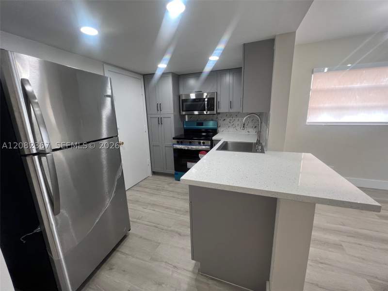 1 bedroom Condominium at 16801 NE 14th Ave 311, Fountainview Condo No 2, Miami — photo 4