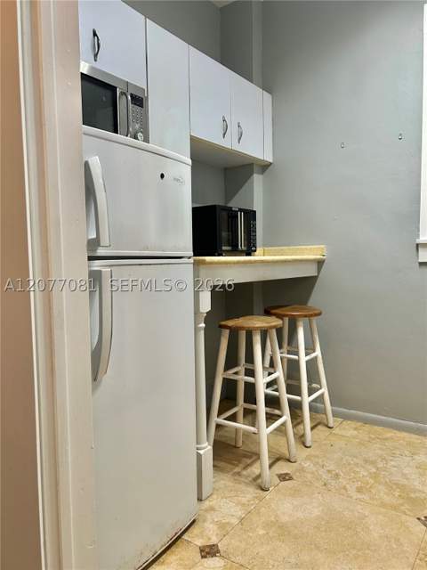 536 14th St 107, Miami Beach FL - photo 9 of 13