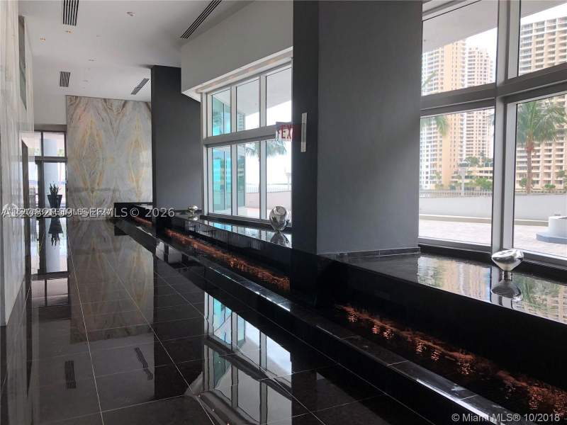 3 bedroom Condominium at 325 NE Biscayne Blvd 1923, One Miami West Condo, Miami — photo 2