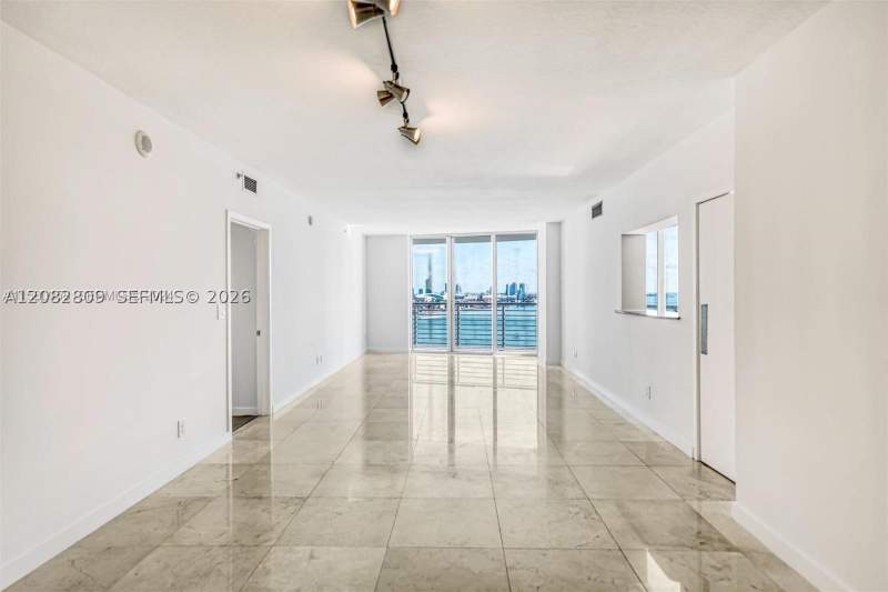 3 bedroom Condominium at 325 NE Biscayne Blvd 1923, One Miami West Condo, Miami — photo 5