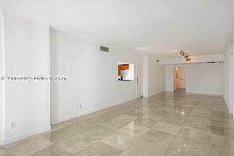 325 NE Biscayne Blvd 1923, Miami FL - photo 6 of 39