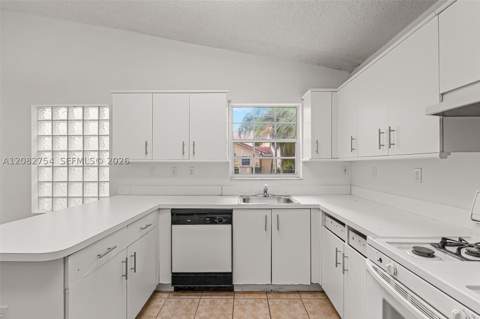 15261 SW 111th St, Miami FL - photo 13 of 34
