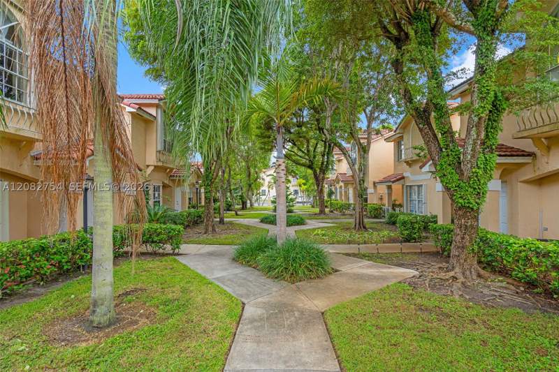 2 bedroom SingleFamilyResidence at 15261 SW 111th St, Jasmine At The Hammocks 1, Miami — photo 2