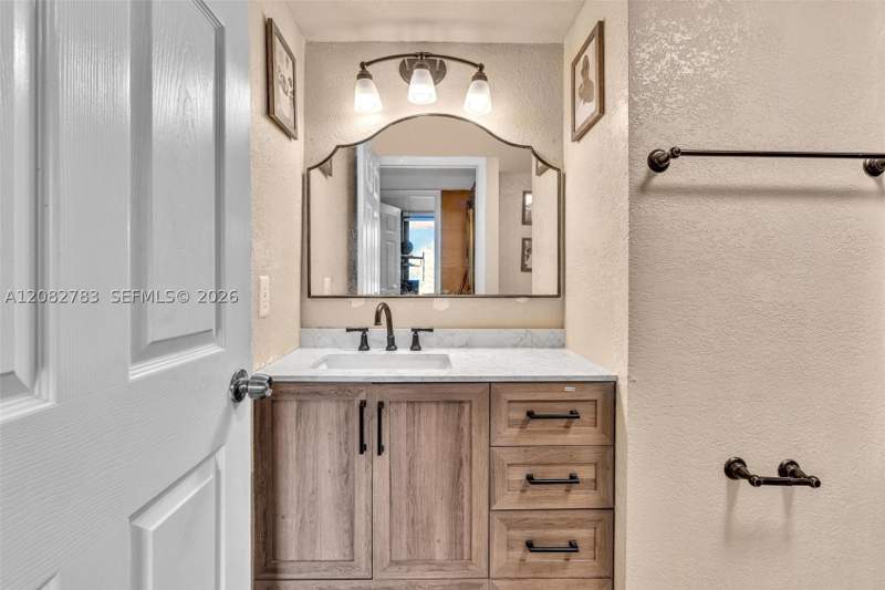 2 bedroom Condominium at 450 NW 214th St 102-16, Misty Lake Condo, Miami Gardens — photo 2