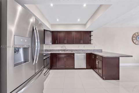 6965 W 2nd Way, Hialeah FL - photo 9 of 36