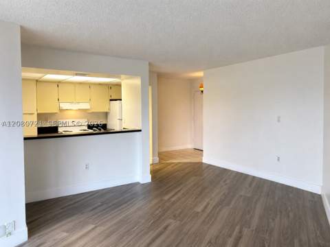 6955 NW 186th St F205, Hialeah FL - photo 7 of 17