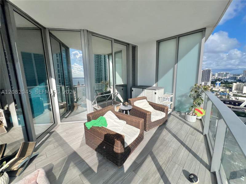1 bedroom Condominium at 851 NE 1st Ave 2605, Paramount Miami Worldcent, Miami — photo 4