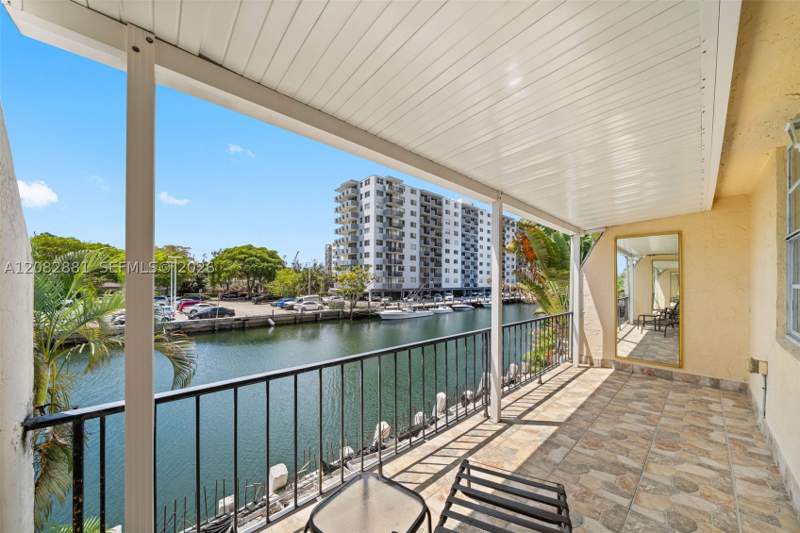 2 bedroom Townhouse at 3756 NE 167th St 44, Beach Club Villas Condo, North Miami Beach — photo 2