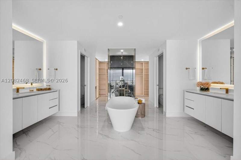 4 bedroom Condominium at 700 NE 24th Street 5202, Aria Reserve, Miami — photo 4