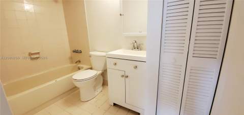 995 SW 84th Ave 218, Miami FL - photo 17 of 30